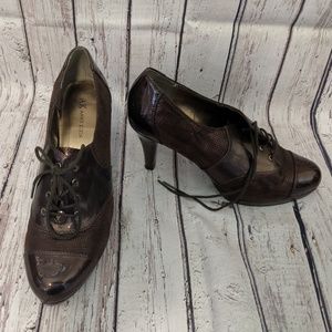 Anne Klein Oxford style heels 9.5 Brown.